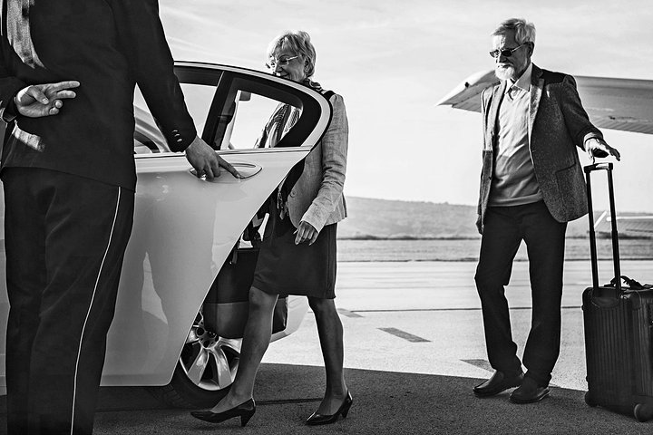 Experience seamless travel from Dubai to Doha with friendly drivers and modern air-conditioned vehicles ensuring comfort and ease as you embark on your next adventure.